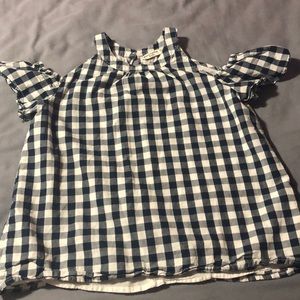Shoulder cut out top